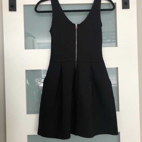 ARITZIA Wilfred Black dress - Picture 6 of 8